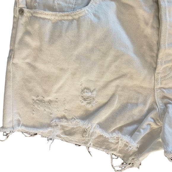 Free People We the Free White Denim Cut Off Shorts, Size 30 - Picture 2 of 4